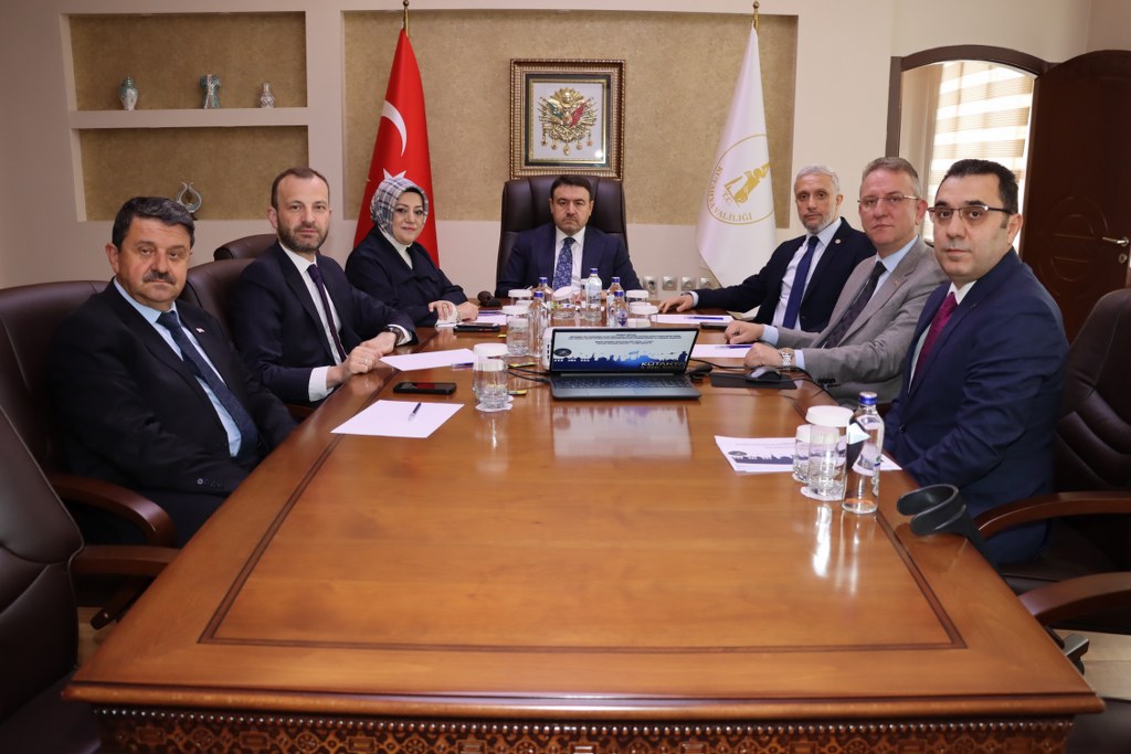 Simav’da Meydana Gelen Depremler Sonrası Kriz Toplantısı Düzenlendi